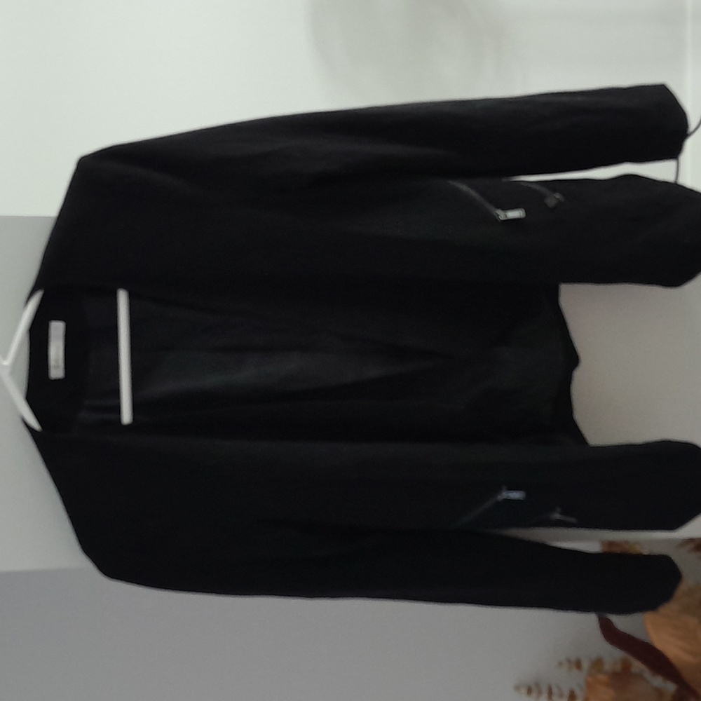 Black blazer from reitmans with zipper pockets